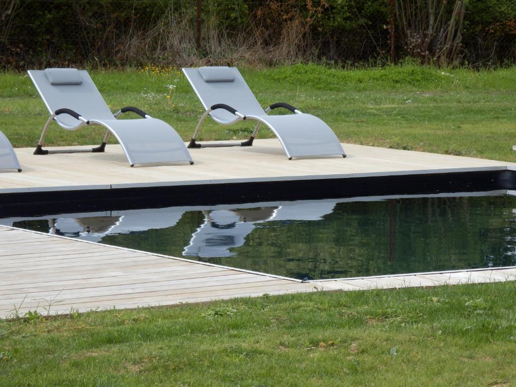 ชาโต ลา มอท ดู แบร์รี Bed & Breakfast Moulon-sur-Dordogne ภายนอก รูปภาพ