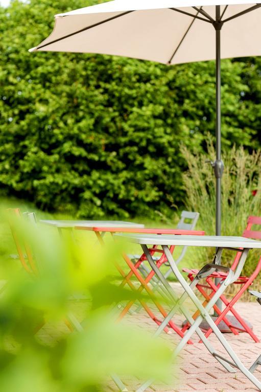 ชาโต ลา มอท ดู แบร์รี Bed & Breakfast Moulon-sur-Dordogne ภายนอก รูปภาพ