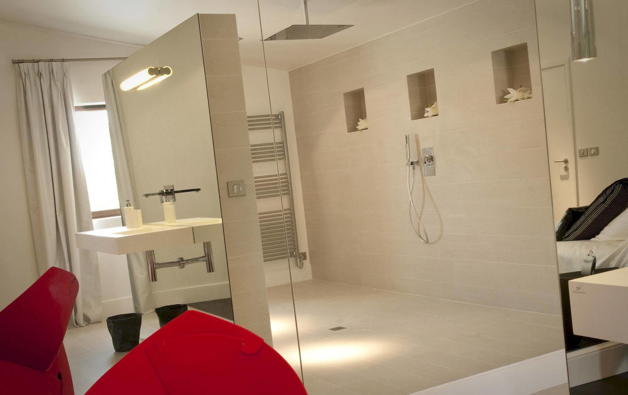 ชาโต ลา มอท ดู แบร์รี Bed & Breakfast Moulon-sur-Dordogne ภายนอก รูปภาพ